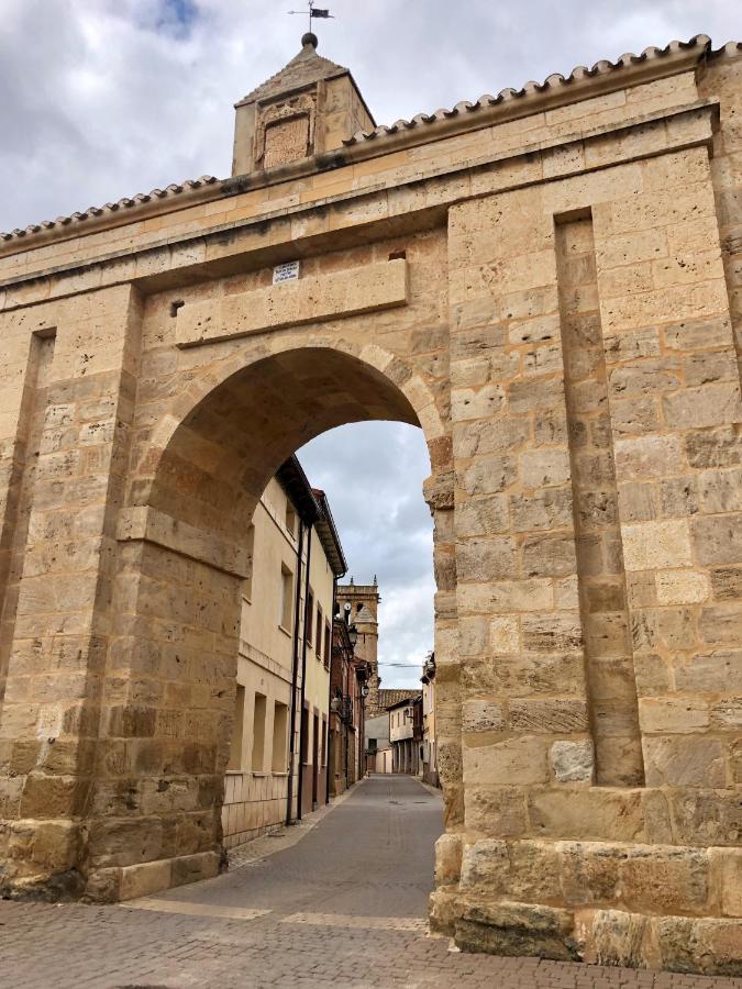 Apartamentos Ribera del Duero Las Escuelas Vadocondes Exterior foto