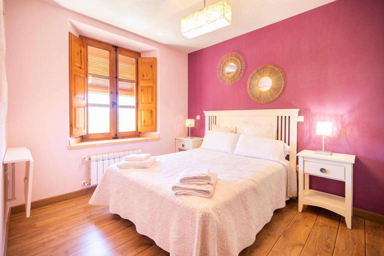 Apartamentos Ribera del Duero Las Escuelas Vadocondes Exterior foto